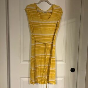 The North Face Dress M striped. Tie waist.